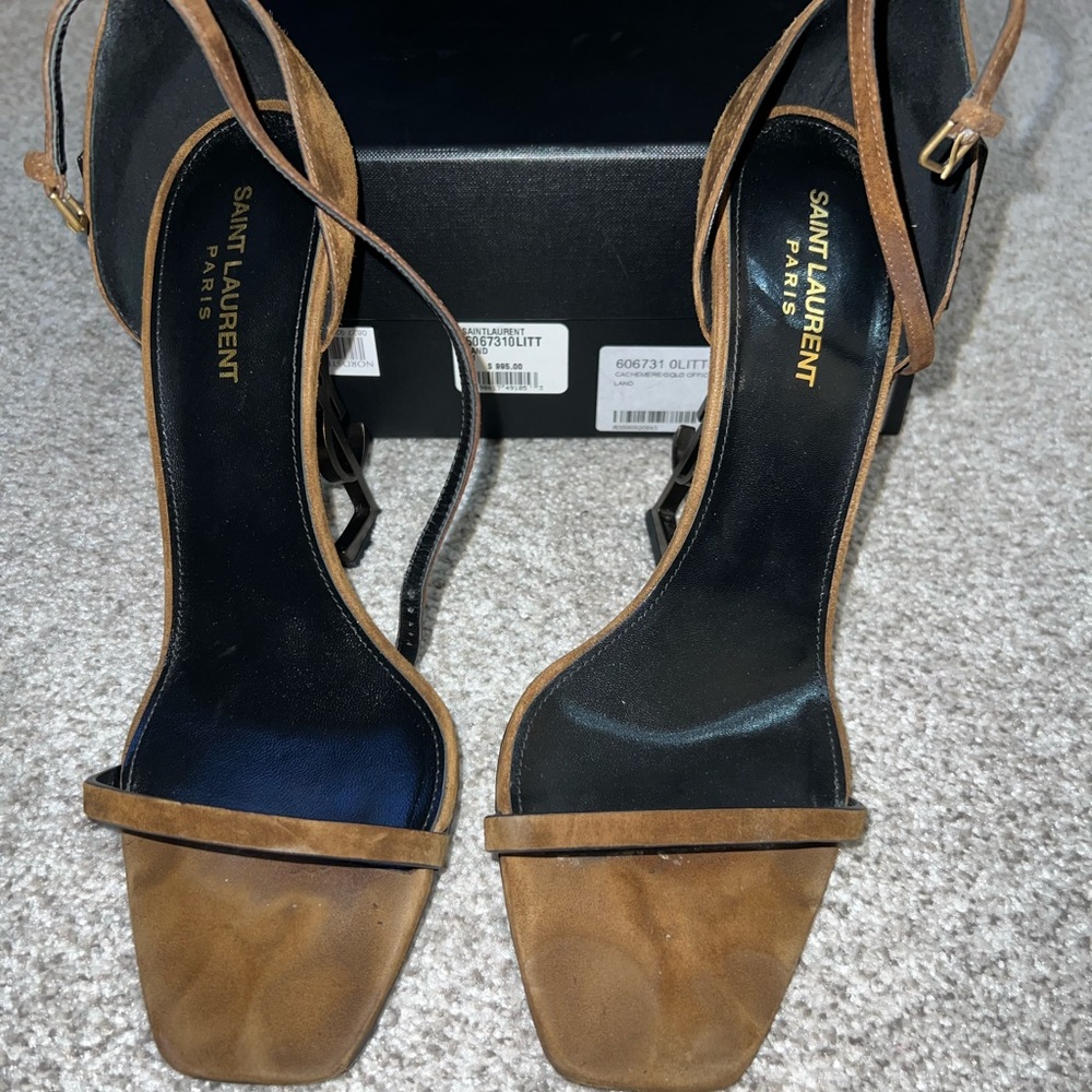 Saint Laurent
Opyum Suede Sandals